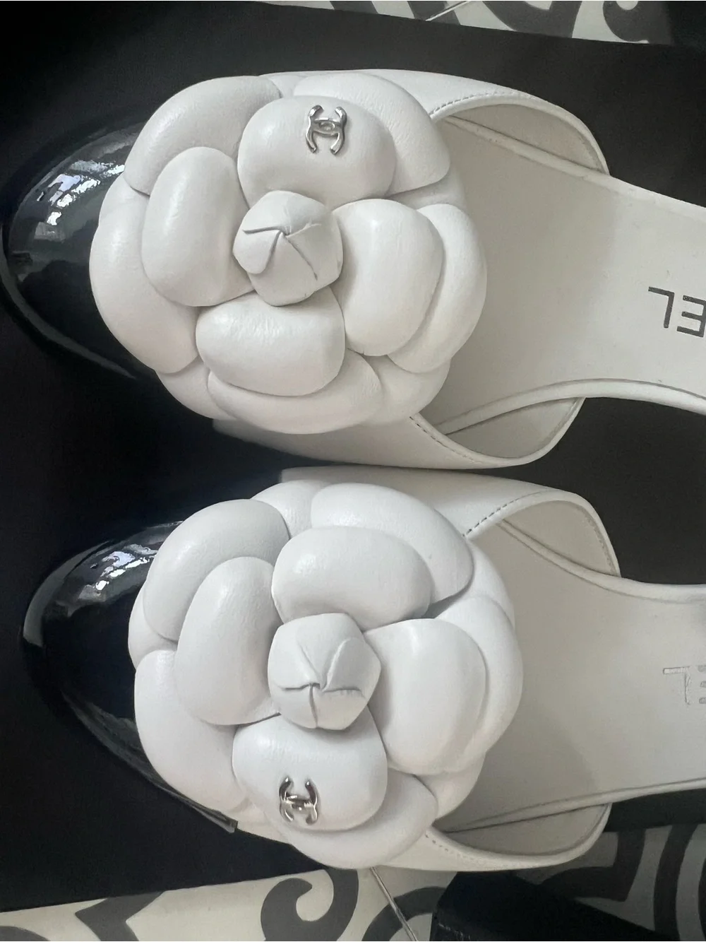 NEW CHANEL White Leather Camellia Mary Jane Mules with Black Cap Toe